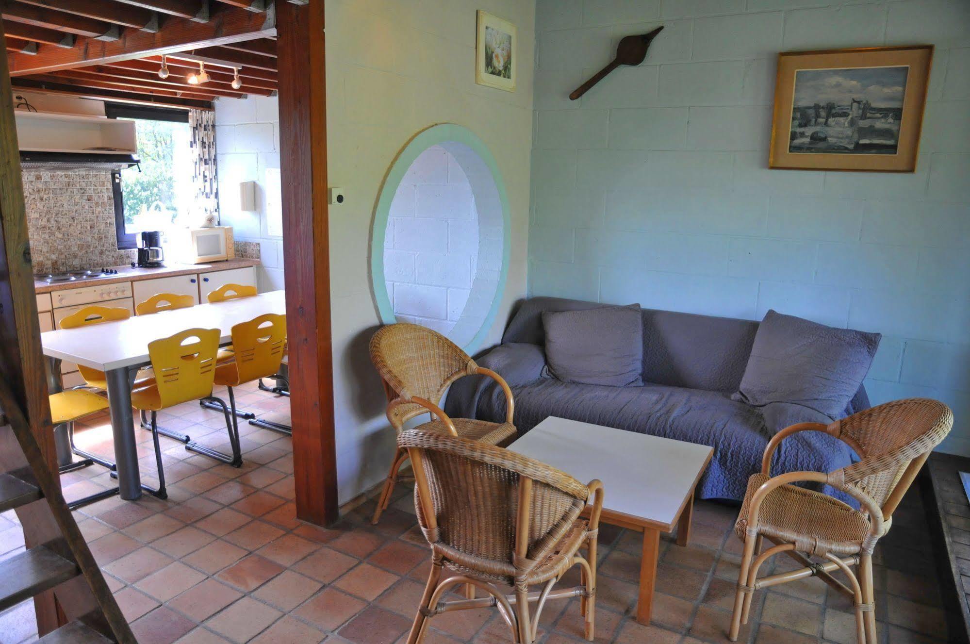 Vallee De Rabais Hotel Virton Bagian luar foto