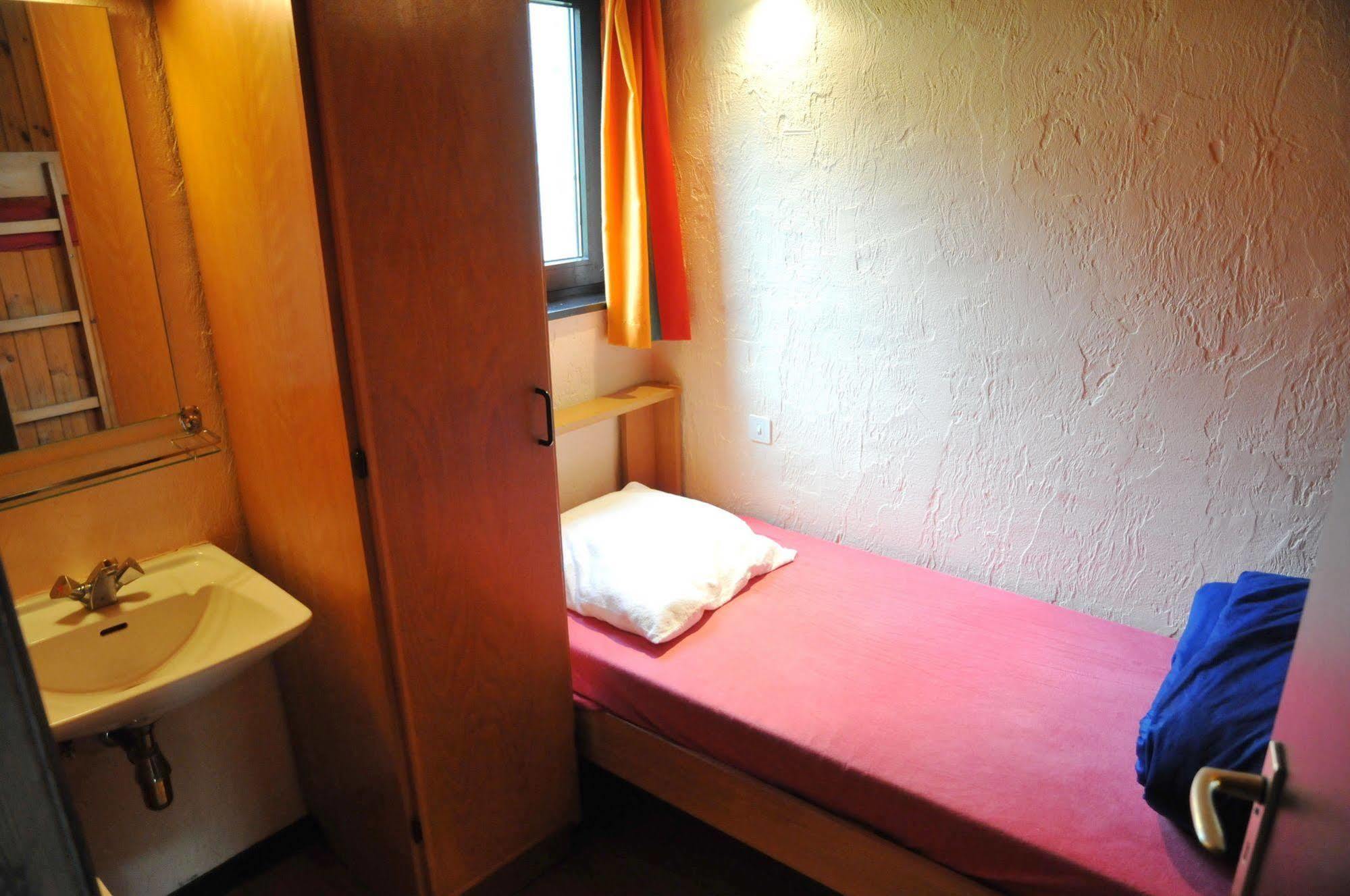 Vallee De Rabais Hotel Virton Bagian luar foto
