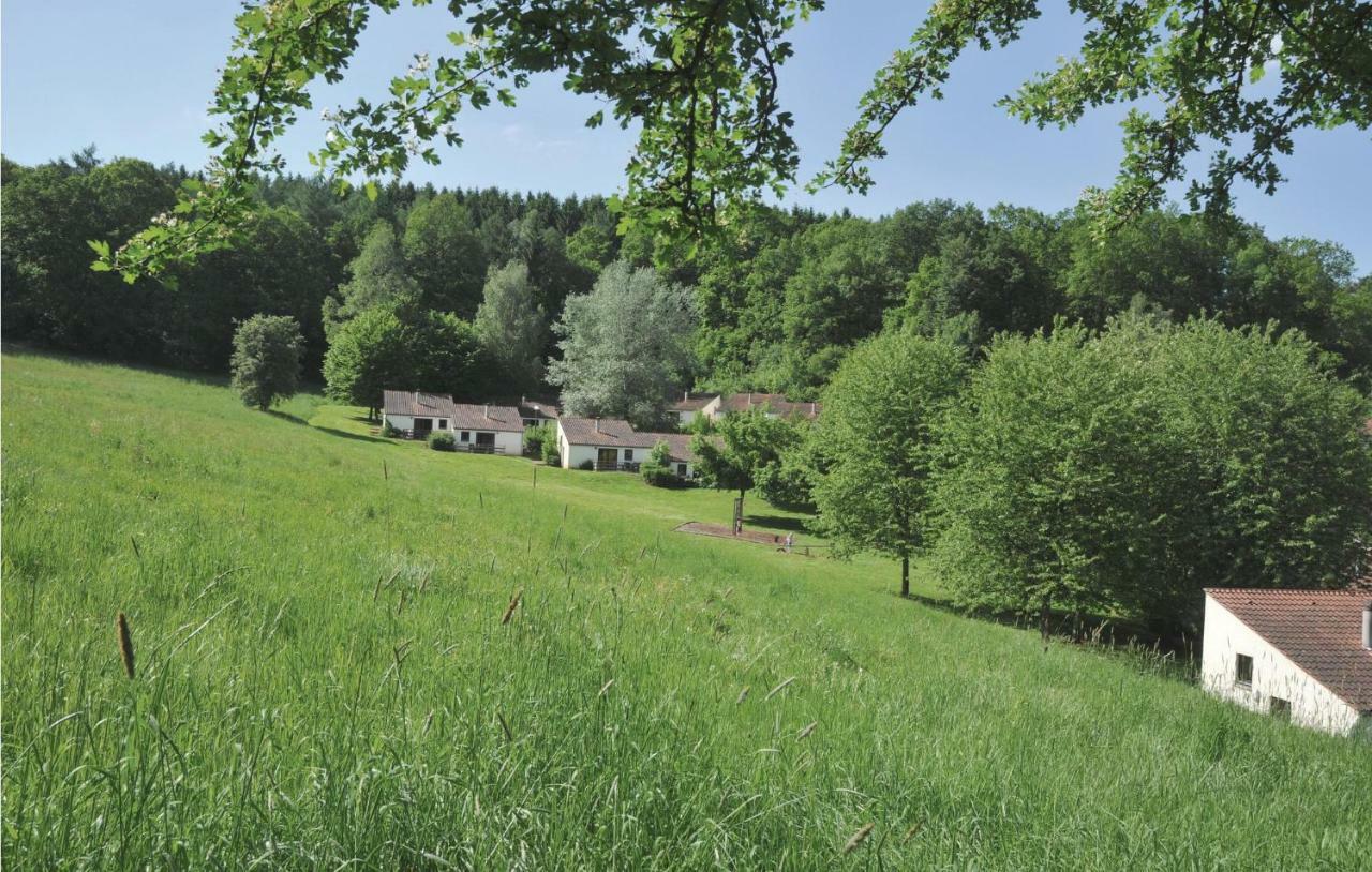 Vallee De Rabais Hotel Virton Bagian luar foto